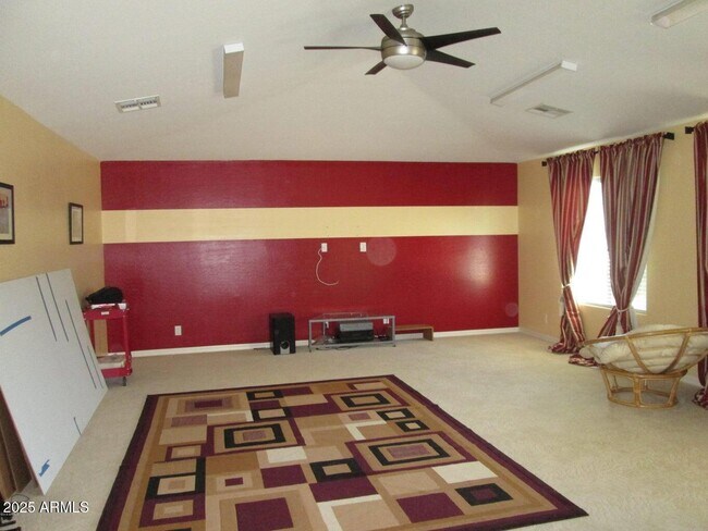 Building Photo - 2520 S Dragoon Dr