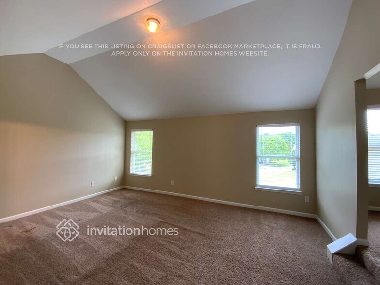 Building Photo - 4968 Locherby Dr