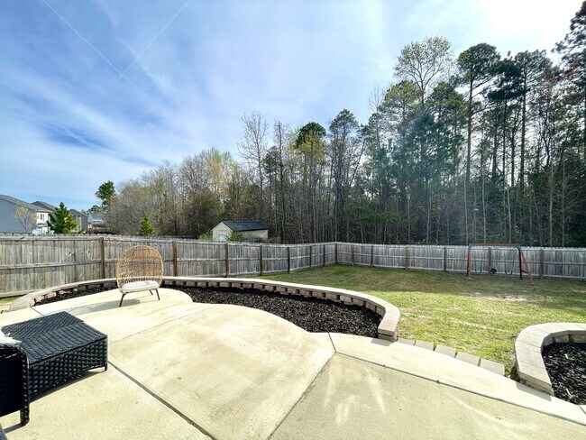 Building Photo - 126 Watchmen Ln