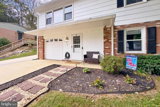 Building Photo - 8614 Arley Dr