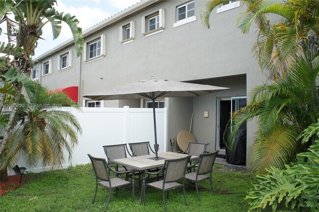 Building Photo - 12885 SW 49th Ct