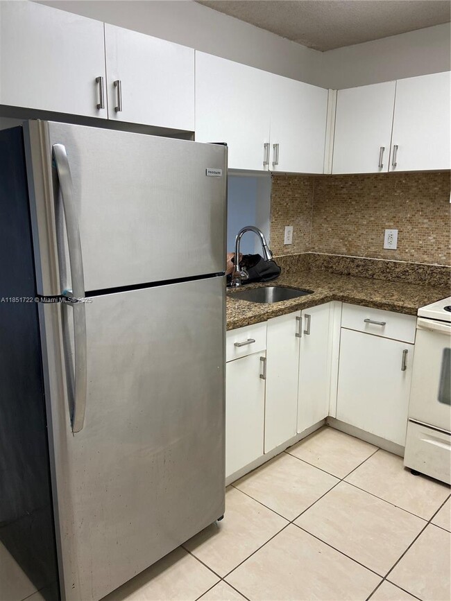 Primary Photo - 271 NW 177th St