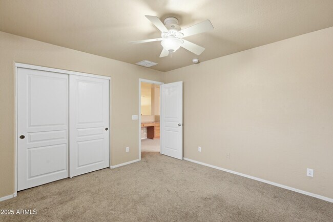 Building Photo - 3032 E Denim Trail