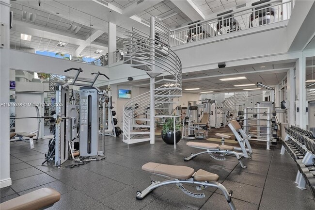 Building Photo - 848 Brickell Key Dr