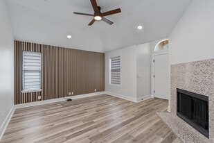 Building Photo - 16512 Trevin Cv