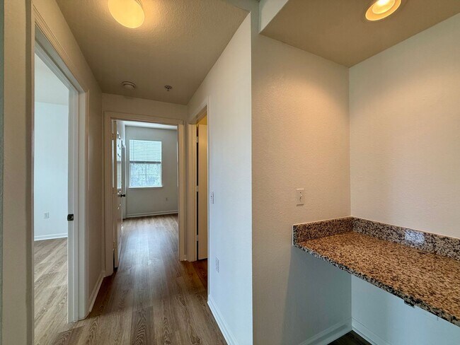 Building Photo - Bright and updated 3-bedroom, 2-bath condo