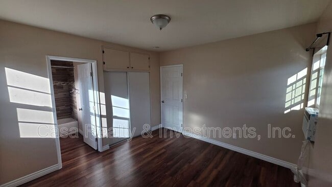 Building Photo - 11307 S Grevillea Ave