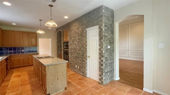 Building Photo - 10813 Redmond Rd