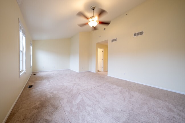 Building Photo - 15600 Tickseed Ln