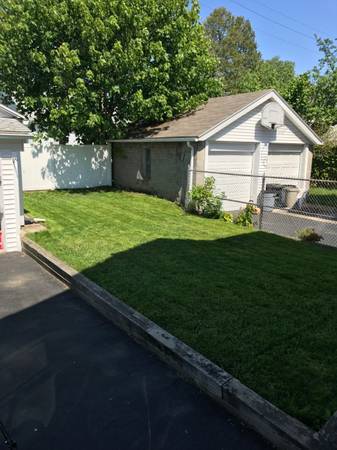 Building Photo - 15 W Erie St