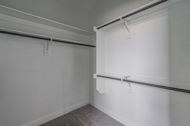 Building Photo - 316 Amenduni Ln