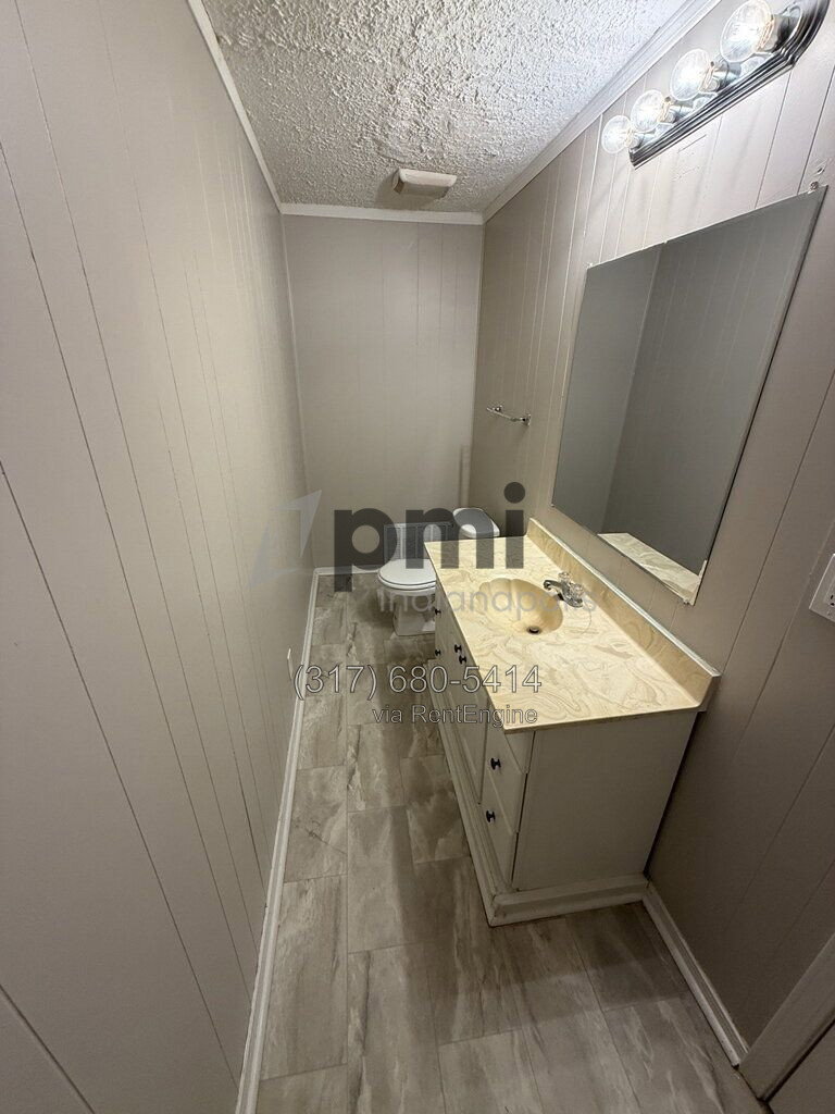 Building Photo - 9819 Bishop Ct
