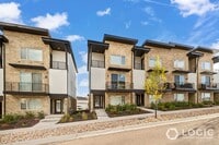 Building Photo - Beautiful Row End Townhome in Park City Utah!