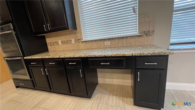 Building Photo - 6201 Morganite Ln