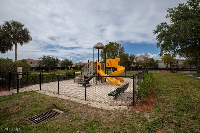 Building Photo - 15618 Summit Pl Cir