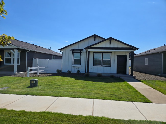 Building Photo - 5340 E Norma Ave