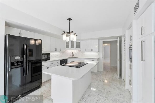 Building Photo - 7579 Imperial Dr
