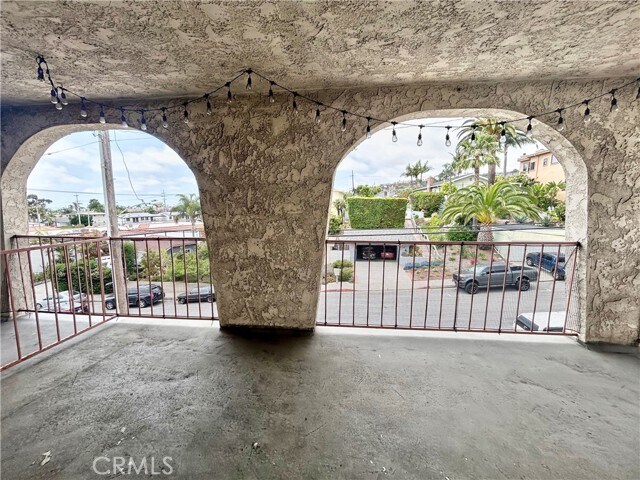 Building Photo - 108 E Avenida San Gabriel