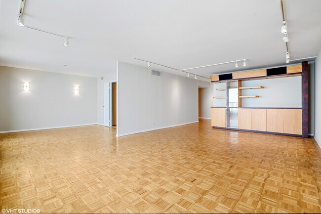 Building Photo - 1212 N Lake Shore Dr