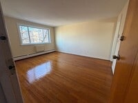 Building Photo - 132-134 Adelaide St.