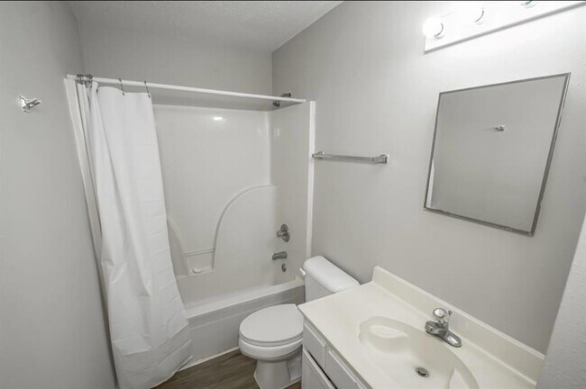 Building Photo - 2001 Tenth Street Unit