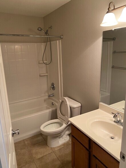 Building Photo - 313 San Rafael Dr