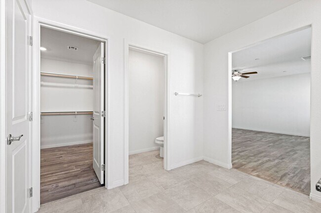 Building Photo - Newly Built 6 Bed / 2.5 Bath Single-Family Home with Upgraded Kitchen and Fully Fenced Yard in So...