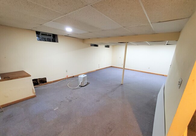 Building Photo - 6423 Plankton Dr