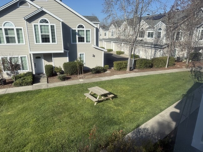 Building Photo - 558 Torrey Pine Ln