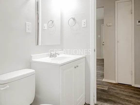 Building Photo - 10900 Pear Tree Ln