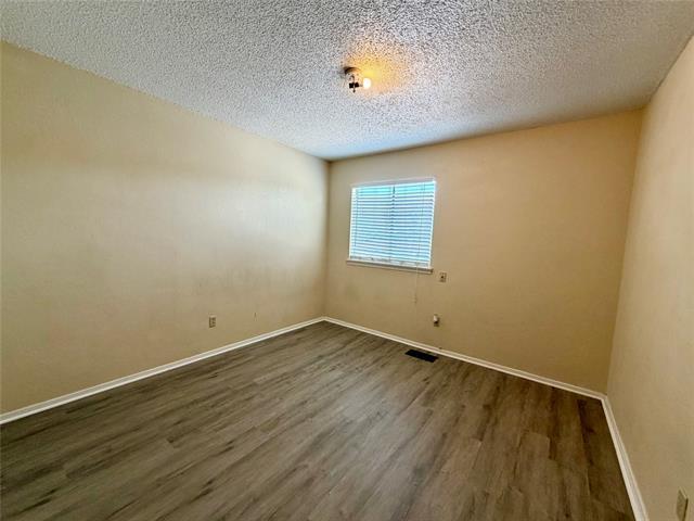 Building Photo - 1301 Lovell Dr