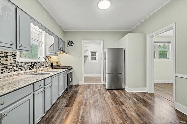 Building Photo - 52 Claremont Pl