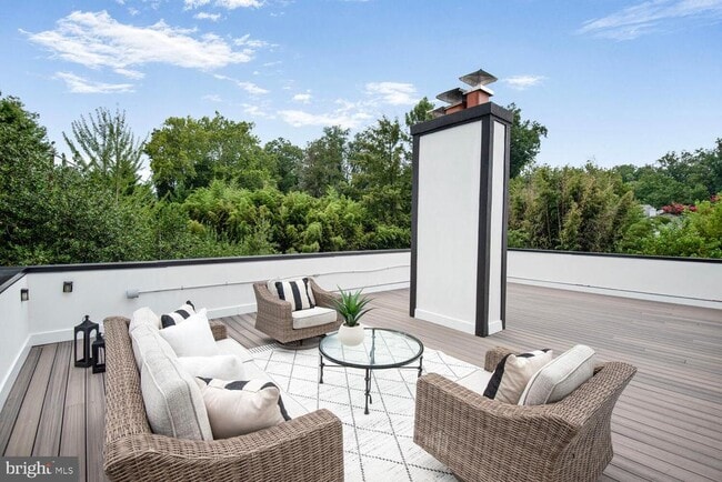 Building Photo - 5805 Massachusetts Ave