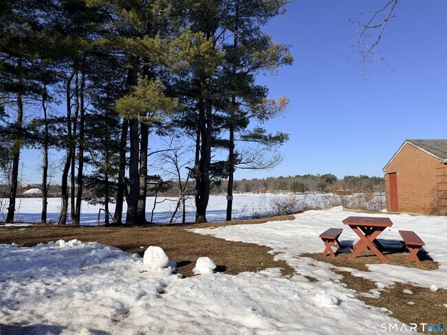 Building Photo - 7 Grandview Dr