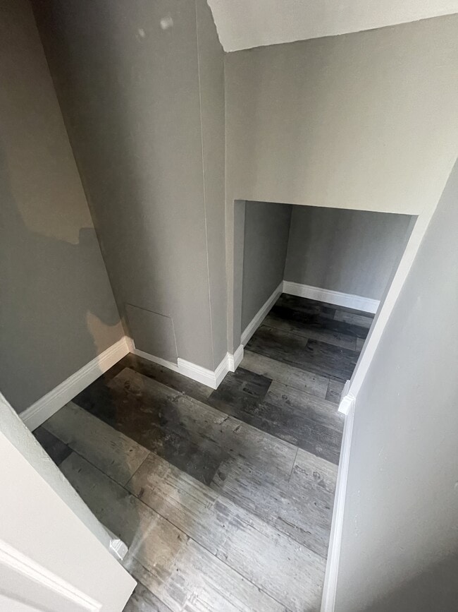 Building Photo - 8911B NW 28th Dr