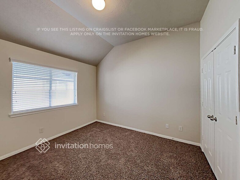 Building Photo - 30 Mira Loma Dr