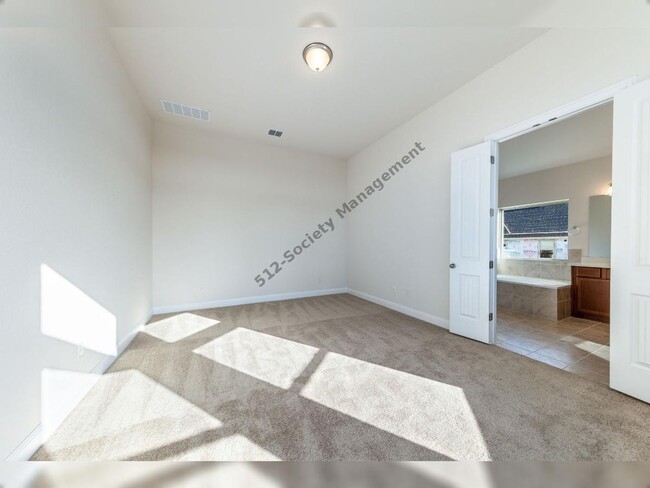 Building Photo - 320 Coral Gate Trail