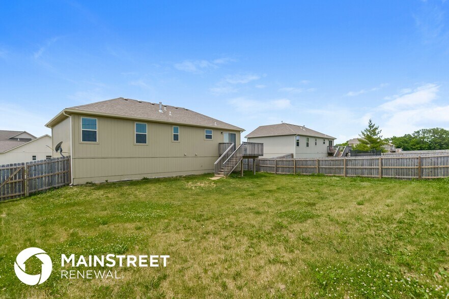 Building Photo - 901 E Rockville Terrace