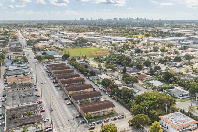 990 W 29th St - Context Facing North - 940-990 W 29th St - Fortune at Hialeah