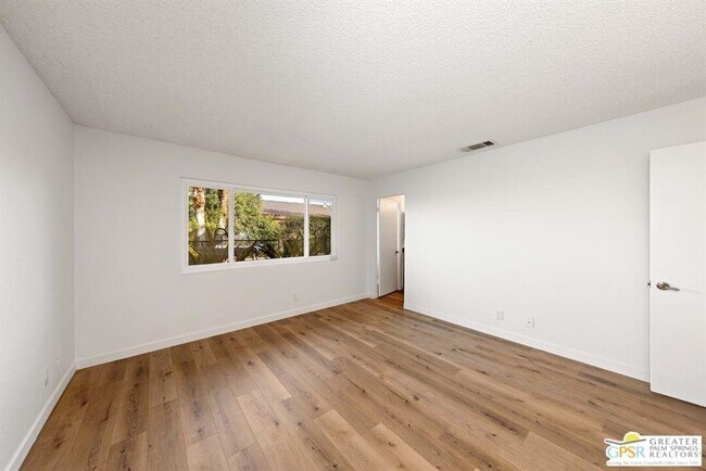 Building Photo - 45620 Mountain View Ave