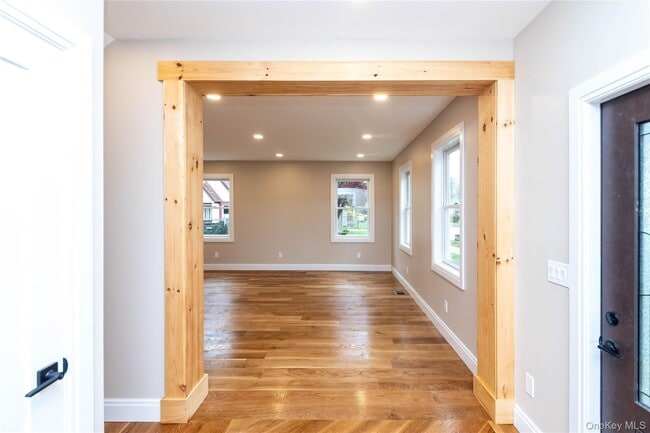 Building Photo - 4407 Albany Post Rd