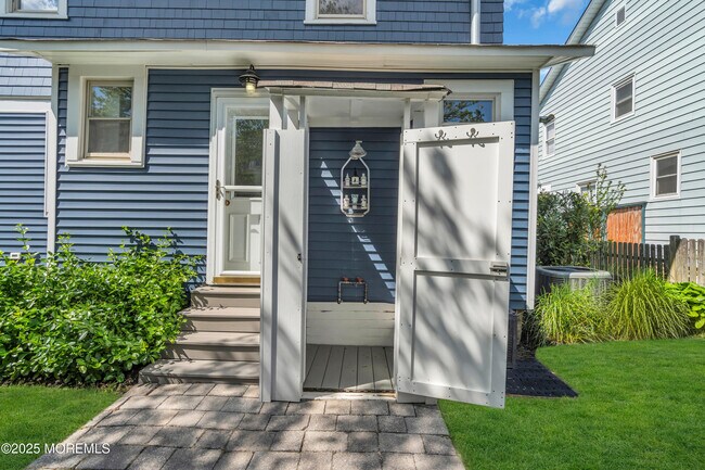 Building Photo - 39 East End Ave