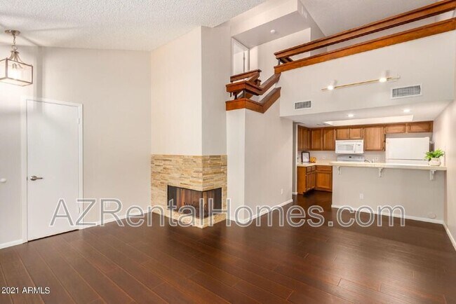 Building Photo - 746 E Morningside Dr