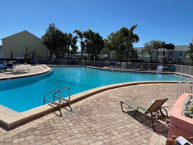 Building Photo - 4843 Coquina Key Dr SE