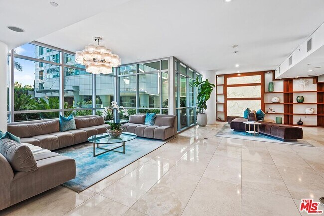 Building Photo - 13650 Marina Pointe Dr