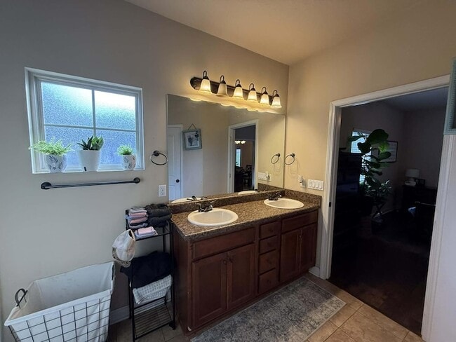 Building Photo - 315 Egan Dr