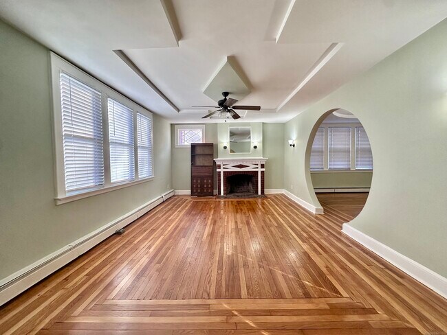 Building Photo - 928 Townsend Ave