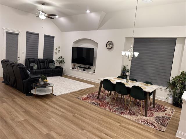 Building Photo - 7032 Mapleshade Way