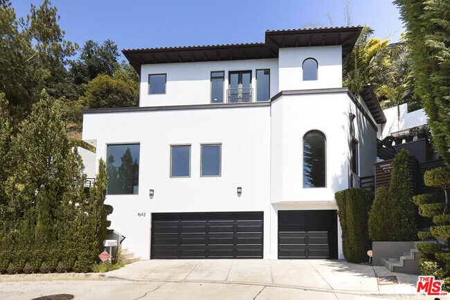 Building Photo - 1642 Lindacrest Dr