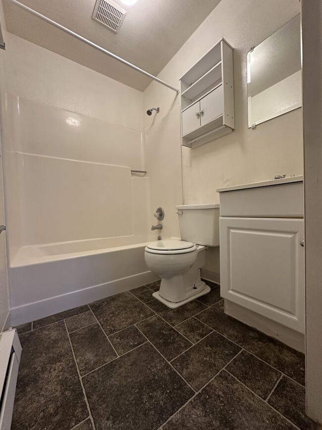 Building Photo - 1 bedroom in Billings MT 59105
